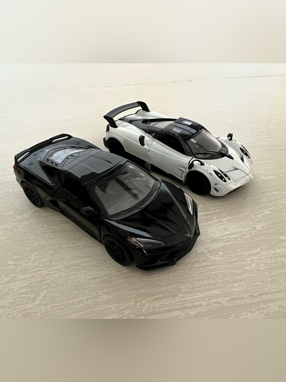 KINSMART Diecast Pagani Huayra BC & McLaren 720S 2 Car Bundle